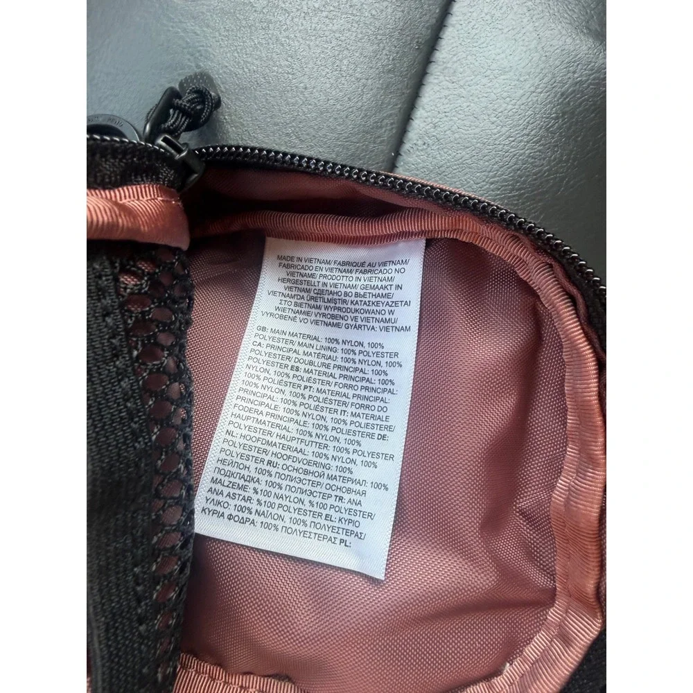 The North Face Bozer Cross Body Bag Mesa Rose Black NF0A8JCG Small Utility Pouch